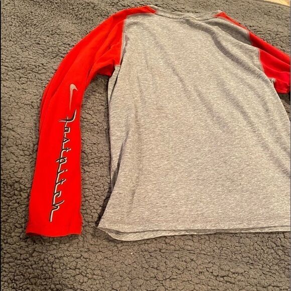 Nike Fastpitch LongSleeve Shirt Size Medium DriFit Baseball Shirt Red/Grey - Picture 3 of 12